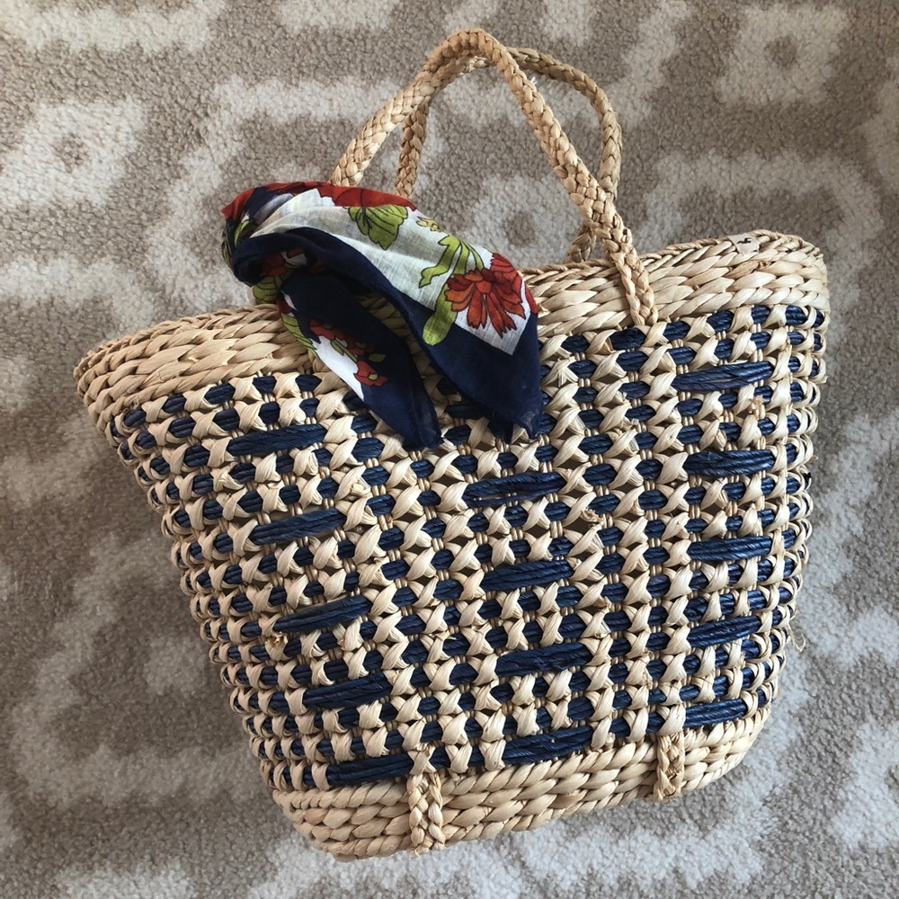 Hollister straw bag